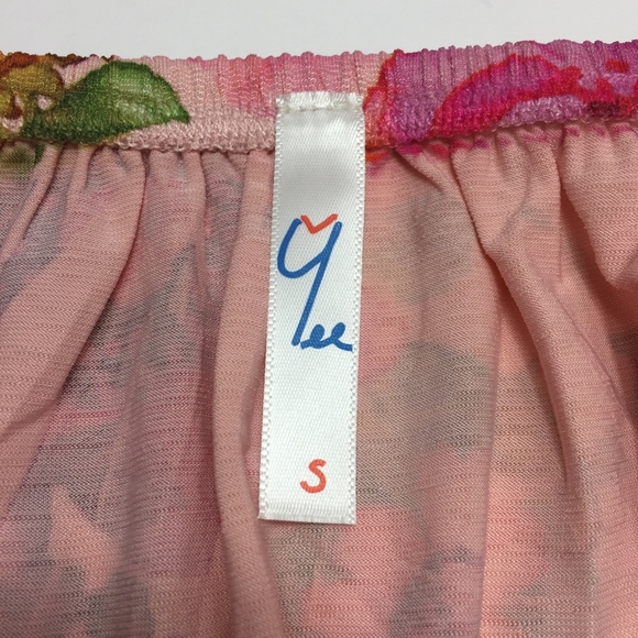 Floral Print Off-Shoulder Top                   2C - Picture 8 of 8